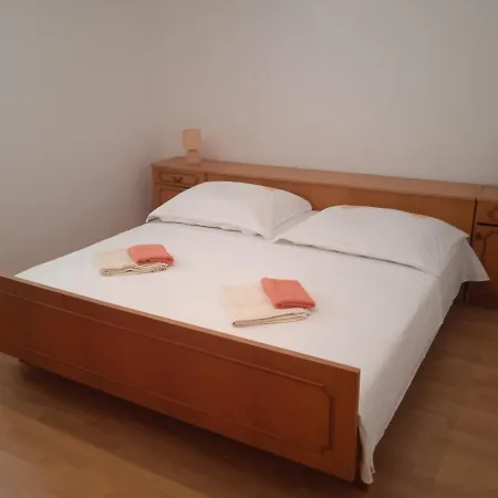 Apartamento Seaview Maki With 2 Bedrooms A Private Balcony And Parking Garage