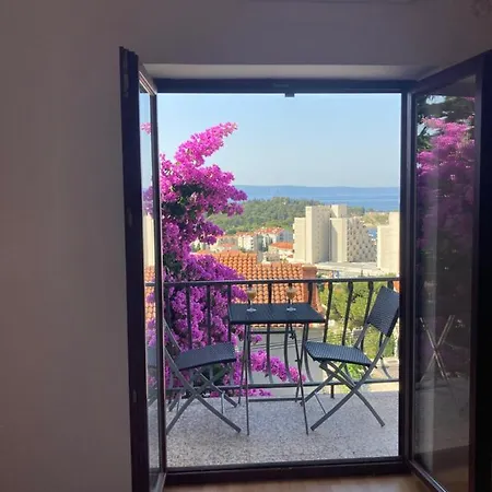 Apartment Seaview Maki With 2 Bedrooms A Private Balcony And Parking Garage Makarska