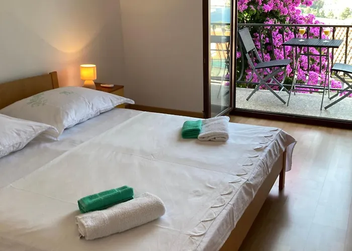 شقة Seaview Maki With 2 Bedrooms A Private Balcony And Parking Garage ماكارسكا